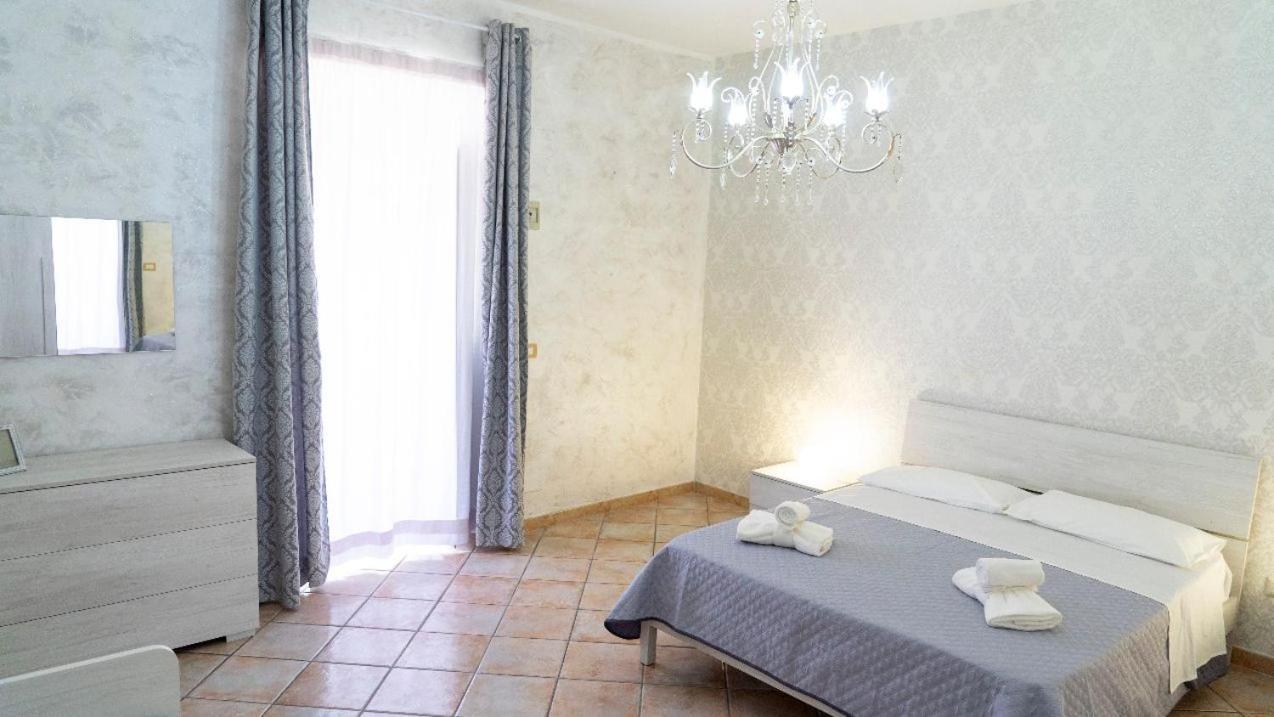 238 Holiday House Катанія Екстер'єр фото